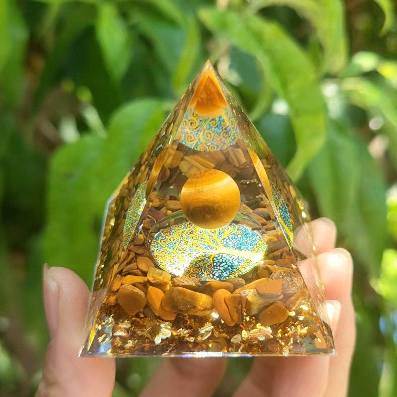 🔮Enigmatic Natural Crystal Pyramid Ornament